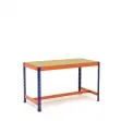 Werktafel met voetensteun blauw en oranje met plank van spaanplaat 